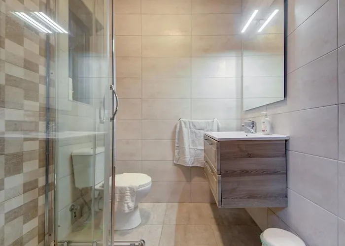 Apartment Sea View Two Bedroom - Sleep 6