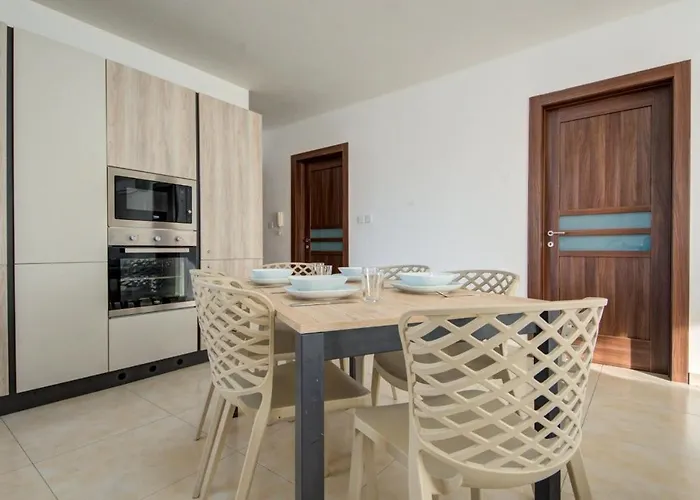 Appartement Sea View Two Bedroom - Sleep 6 San Pawl il-Baħar
