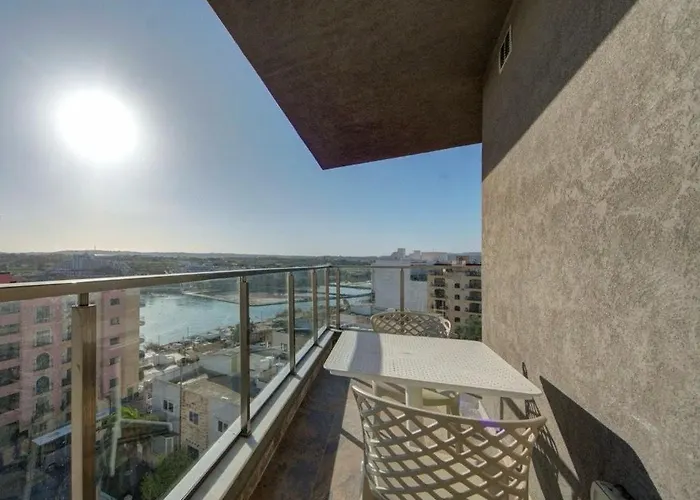 Sea View Two Bedroom - Sleep 6 *